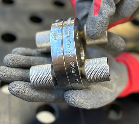STAINLESS STEEL FLANGE PINS (PAIR) - Image 3